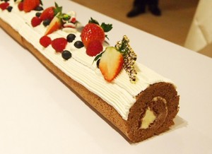 舞浜シェラトン25周年！25mロングロールケーキも登場 記念イベント4/14開催