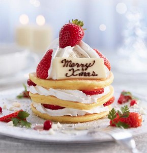 「j.s. pancake cafe」毎年大人気!まるでショートケーキなクリスマス限定パンケーキ登場