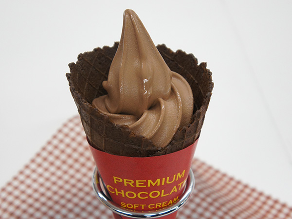 ショコラティエ水野直己シェフ監修「プレミアムベルギーチョコソフト」ミニストップ新発売