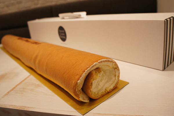 最大80cmまで注文OK！？超ロングロールケーキも登場！健康志向なカフェ「Natural Cream Kitchen」