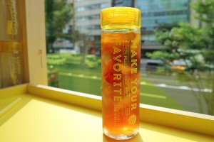 見た目も華やか!フルーツ満載の新スタイルアイスティー「Fruits in Tea」専門店 表参道・大阪に期間限定オープン