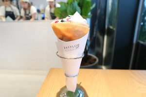 吉祥寺「BAYFLOW cafe」豆乳クリームのヘルシークレープ登場 ヨガスタジオ併設ヘルシーライフ提案