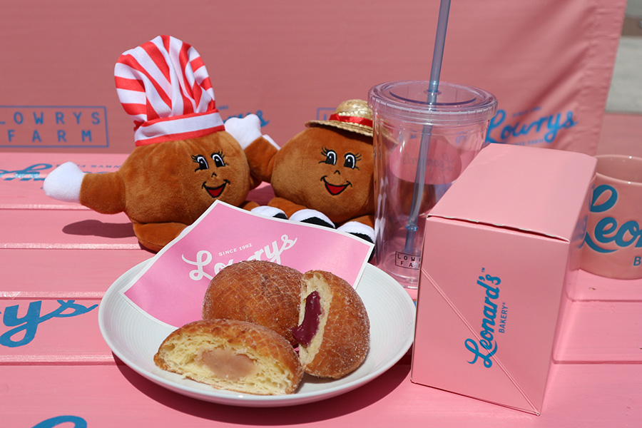 Lowrys Farm レナーズベーカリー コラボマラサダ フォトジェニックキッチンカーで限定販売 甘党男子 スイーツ男子のためのスイーツ情報サイト