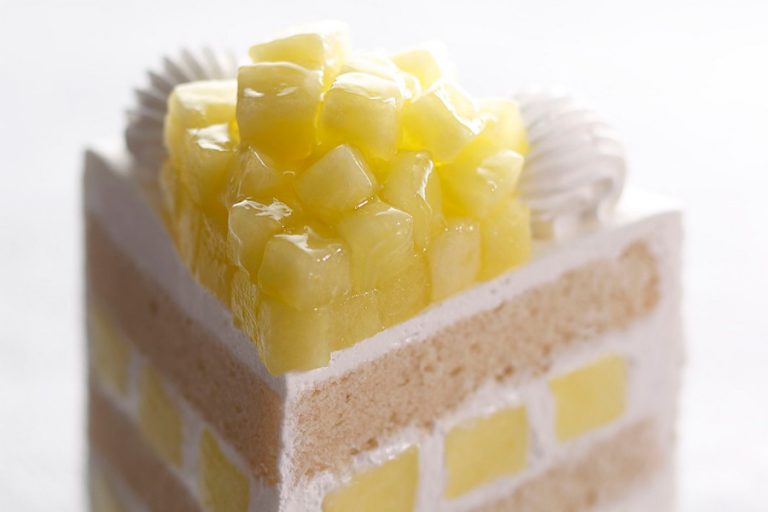 パティスリーSATSUKI マスクメロン3分の1使用 ほぼメロンな「エクストラスーパーメロンショートケーキ」新発売