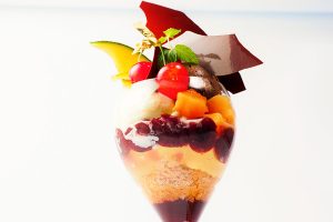 デリーモ 東京ミッドタウン日比谷店　注目の新作パフェはチェリー&メロン