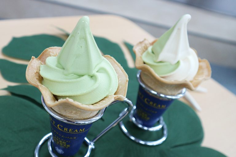 ミニストップ 夏の新作ソフトクリーム「静岡クラウンメロンソフト」発売