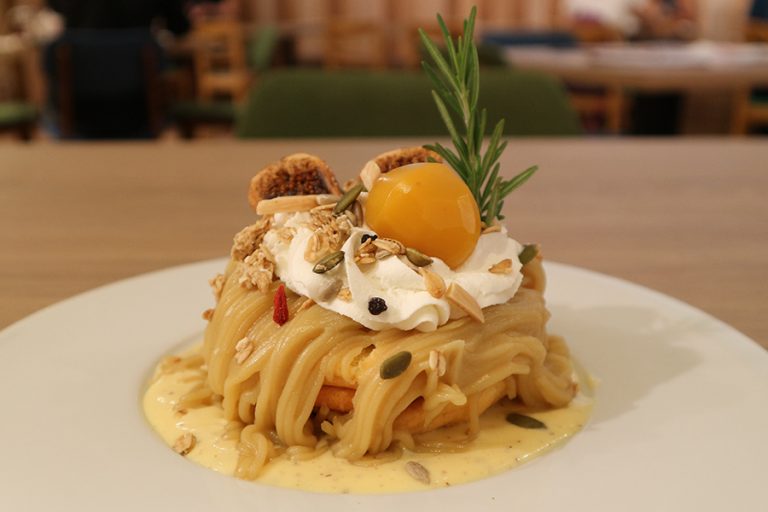 モンブラン&パンケーキ好き必見！湘南パンケーキの期間限定「栗と木の実のモンブランパンケーキ」