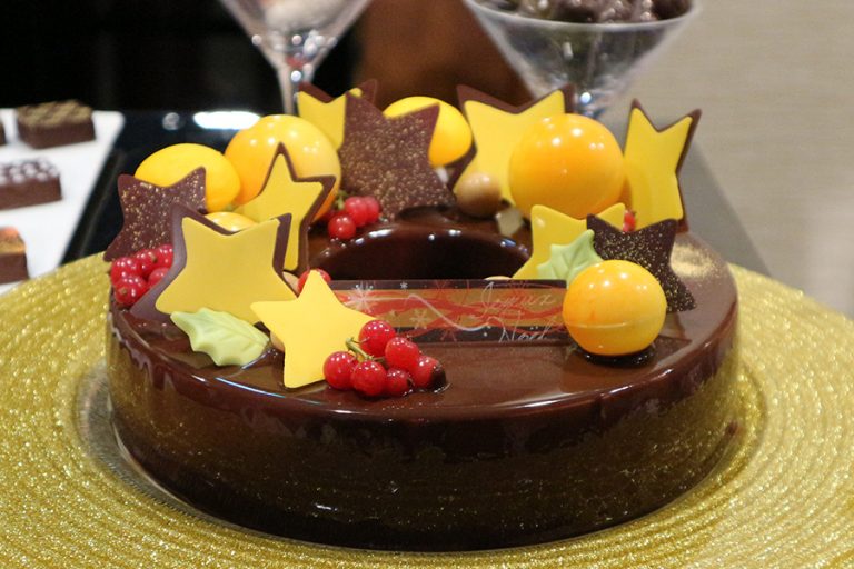 【クリスマスケーキ2018】横浜ベイシェラトンのクリスマスケーキ　武藤シェフ得意の多層構造に注目！