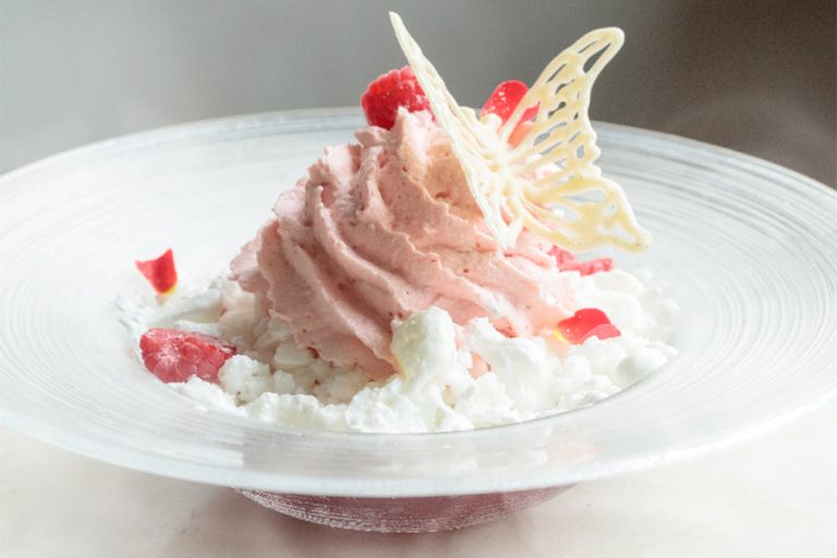 サロン ベイク アンド ティー 夏を感じるひんやり桃スイーツが登場！
