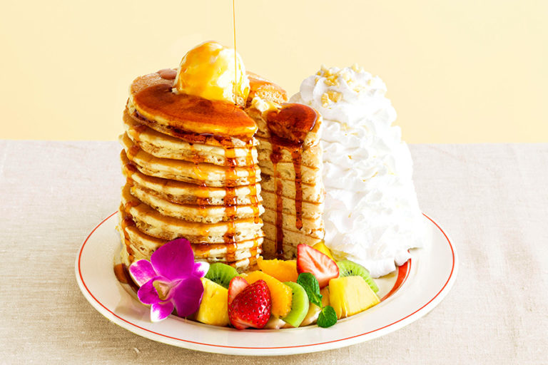 ※販売延期※ Eggs ’n Things 日本上陸10周年記念「10枚重ねパンケーキ」登場！