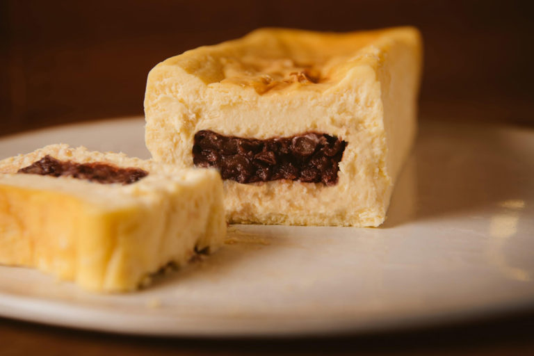 お取り寄せ「あんこチーズケーキ」 あんこが主役の新スイーツブランド「あんこと」こだわりの一品誕生
