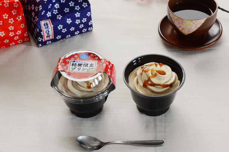 モンテール&times;桔梗屋コラボ「桔梗信玄プリン」きなこプリン&黒蜜クリームたっぷり