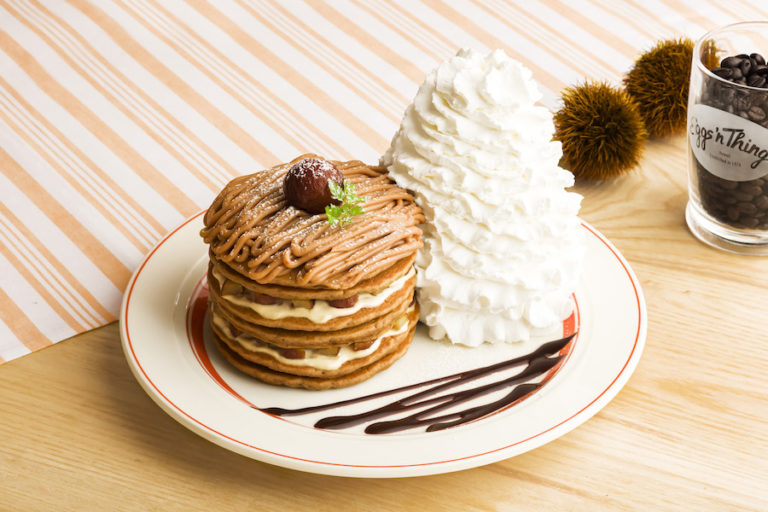Eggs ’n Things 毎年人気のモンブランパンケーキが期間限定登場