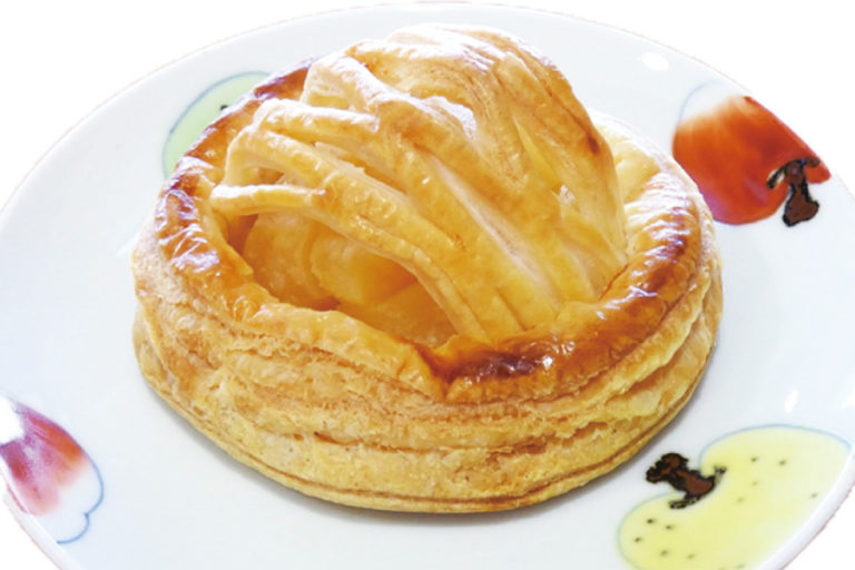 青森・弘前の人気店の焼立てアップルパイを新幹線で直送！2日間限定東京駅エキナカで販売