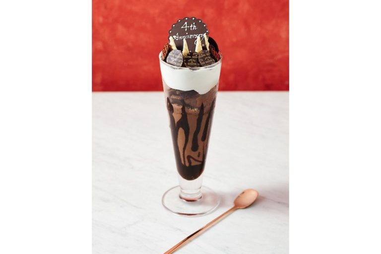 「ATELIER de GODIVA 西武池袋本店」オープン4周年記念　期間限定パフェ