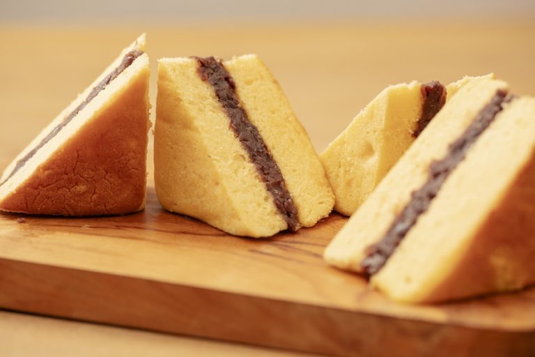 “あんこ”が主役のスイーツブランド「あんこと」に懐かしのお菓子「シベリア」が登場!