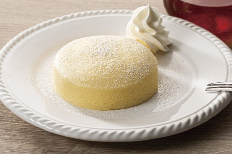 タリーズコーヒー　“ふわしゅわ”の新食感の「バニラ香るスフレケーキ」