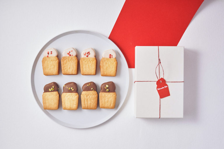 贅沢生バターサンド＆ツリーに飾れるカップケーキなど、クリスマスを彩るギフトが新登場