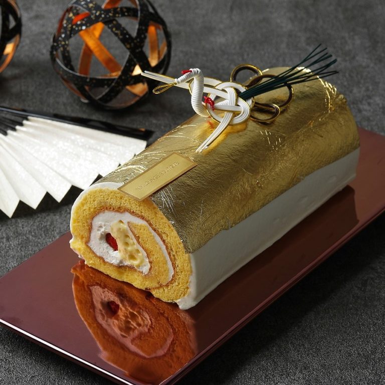ホテル インターコンチネンタル 東京ベイ　お正月限定「金箔ロールケーキ」とウインターケーキコレクション