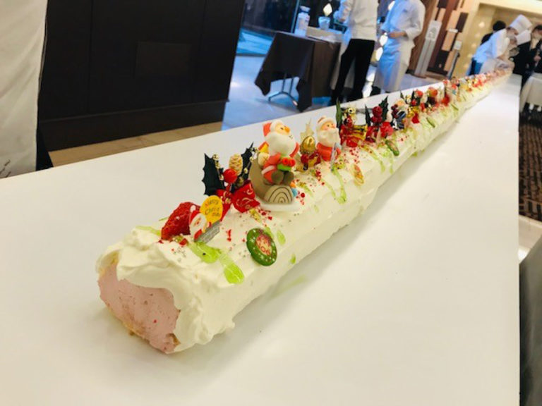 シェラトンホテル　ロングロールケーキサービスなどクリスマスプランを展開