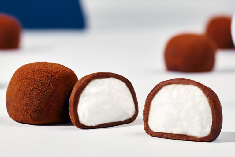 2時間待ちの行列スイーツ「SNOWS」 バレンタイン限定商品「スノーボール」