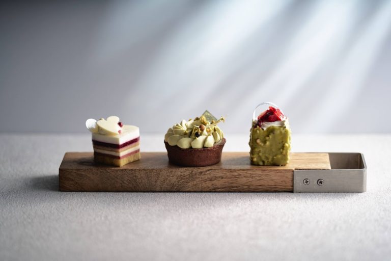 ピスタチオやフランボワーズが香るMont St. Clairの最旬スイーツ 期間限定の味わいにご注目