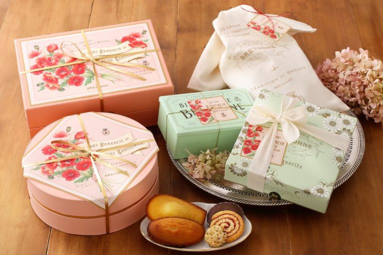 母の日の贈り物に　焼き菓子専門店「ビスキュイテリエ ブルトンヌ」フローラルギフト発売