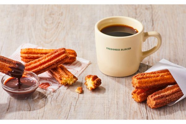 フレッシュネスバーガー もちふわ・さっくり【揚げたてチュロス】新発売!プレーン・チョコの2種登場