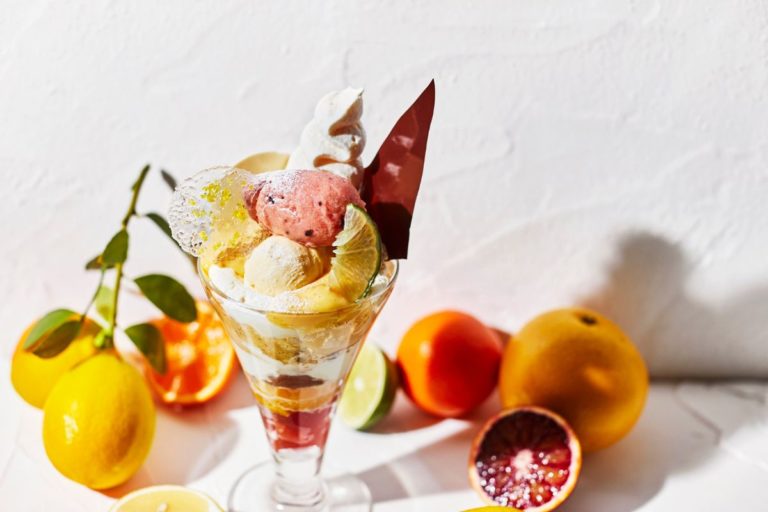 【ショコラティエ パレドオール】夏こそ食べたい！「柑橘」が主役の爽やかなチョコレートパフェとショコラ！