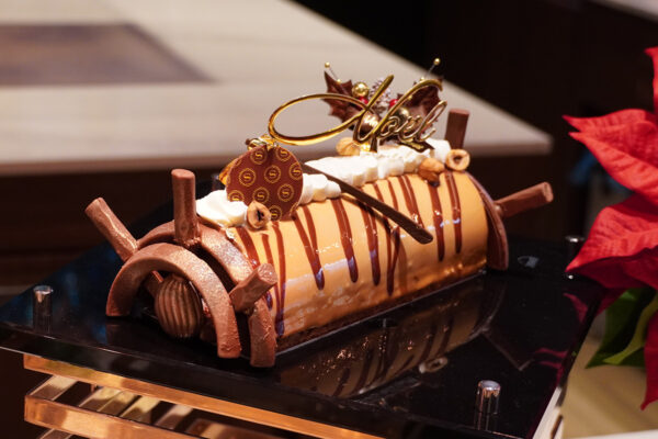 横浜ベイシェラトンのクリスマスケーキ2023　新シェフが手がける”極み”シリーズ