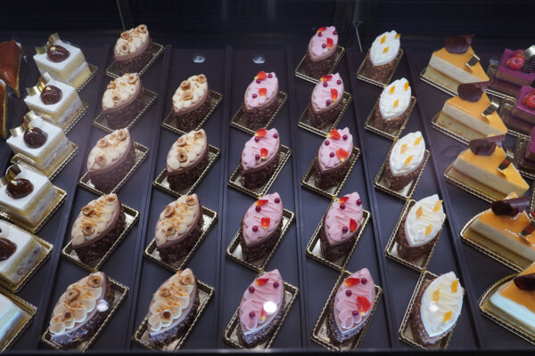 いよいよオープン 麻布台ヒルズのおすすめスイーツ#1〜限定チョコケーキに注目〜
