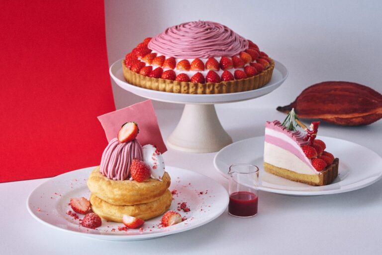【カフェ＆ブックス ビブリオテーク】宝石のように美味しさ輝くクリスマス限定の特別なケーキメニューが新登場