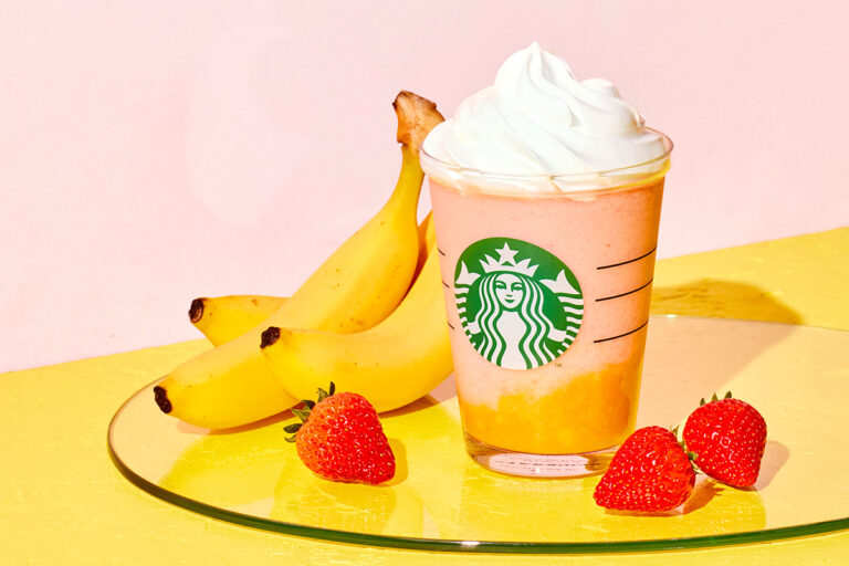 スタバ新作「イチゴ バナナ フラぺチーノ」ストロベリー&ごろっとバナナ果肉感