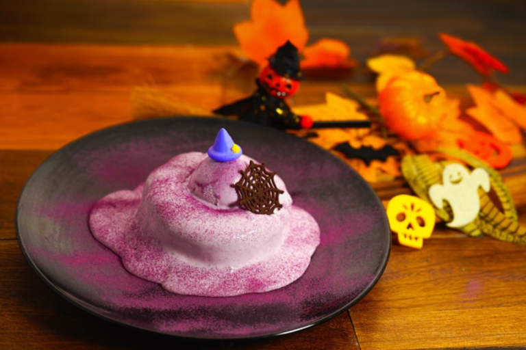 紫芋づくし！秋の味覚が堪能できるRed Lobsterハロウィーンデザート「紫芋のギミックケーキ」登場