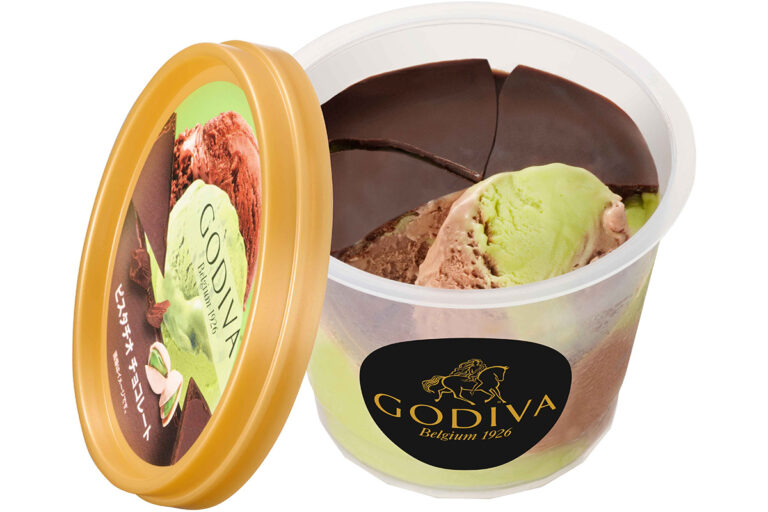 ゴディバ カップアイス新作　チョコをパリパリ割って味わう「ピスタチオ チョコレート」