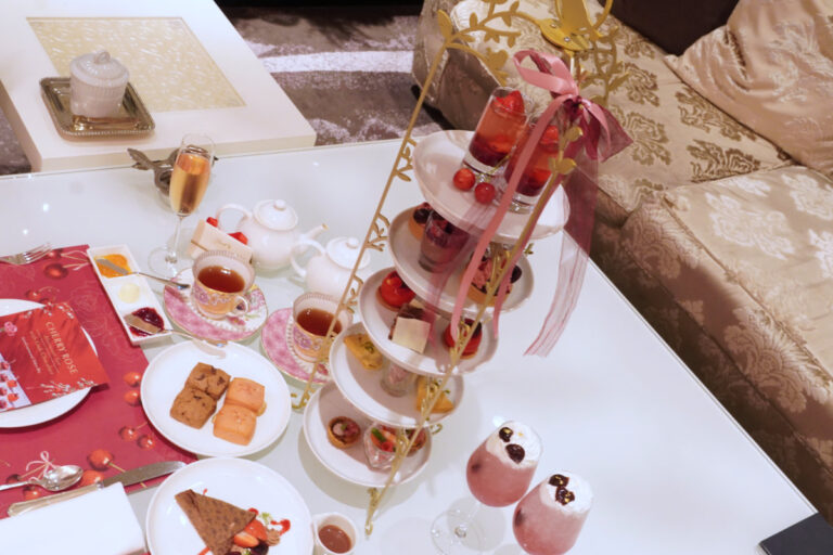 ホテル インターコンチネンタル 東京ベイ「チェリーローズアフタヌーンティー with リンツチョコレート」