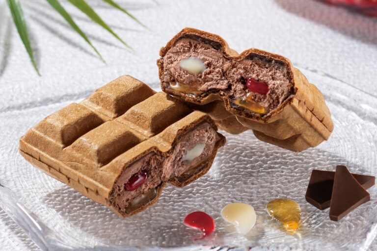 ゴディバ新作「南国白くま最中 チョコレート」練乳&ベルギー産チョコのモナカアイス