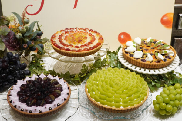 キル フェ ボン「GRAPE Fair」9品種の葡萄のタルト登場　食べ比べてみた